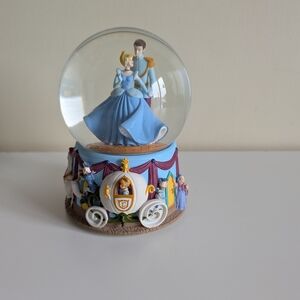 Cinderella and Prince Charming Snow Globe